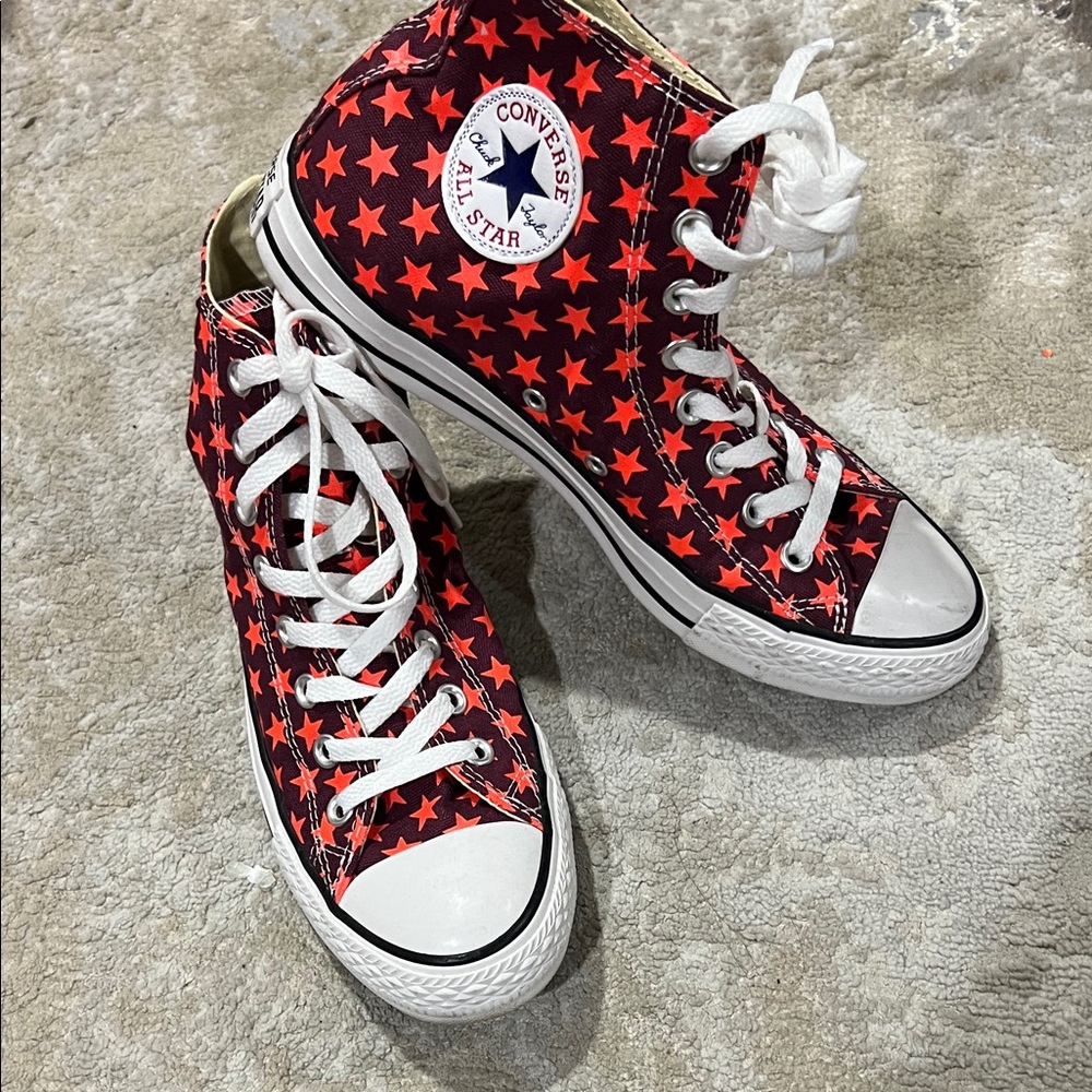 Converse High-Tops with Red Star Design Size 9